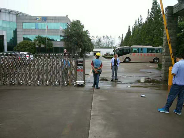 電動(dòng)伸縮門(mén)